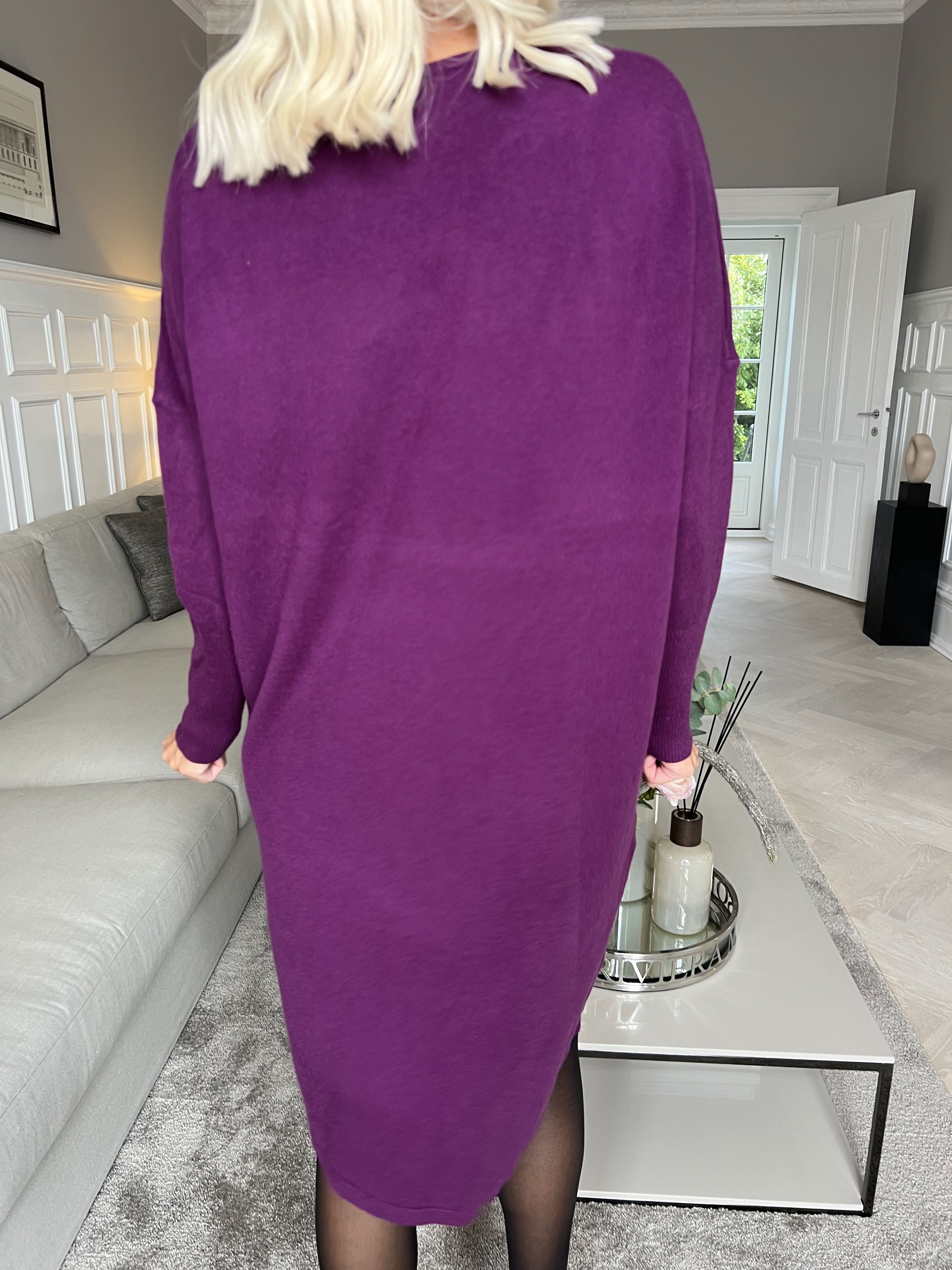 Luna - Mjuk stickad plus size klänning med strass